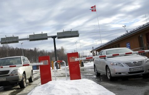 Regjeringen må innføre grensekontroll for å hindre at de ulovlige innvandrerne tar seg til Norge